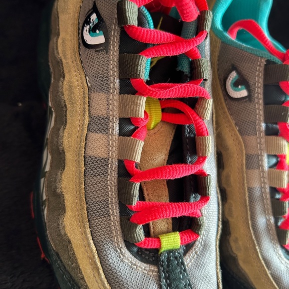 Nike air max 95 monster dinosaurs youth logo Sz 6Y - Picture 8 of 9